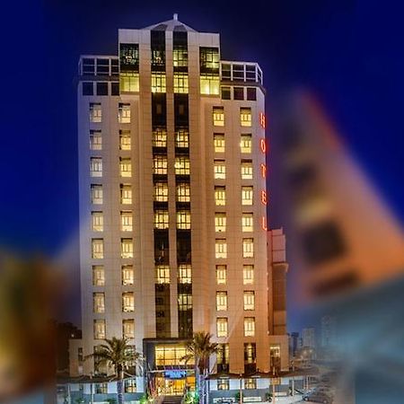 Bravo Royal Hotel Suites Кувейт Екстериор снимка