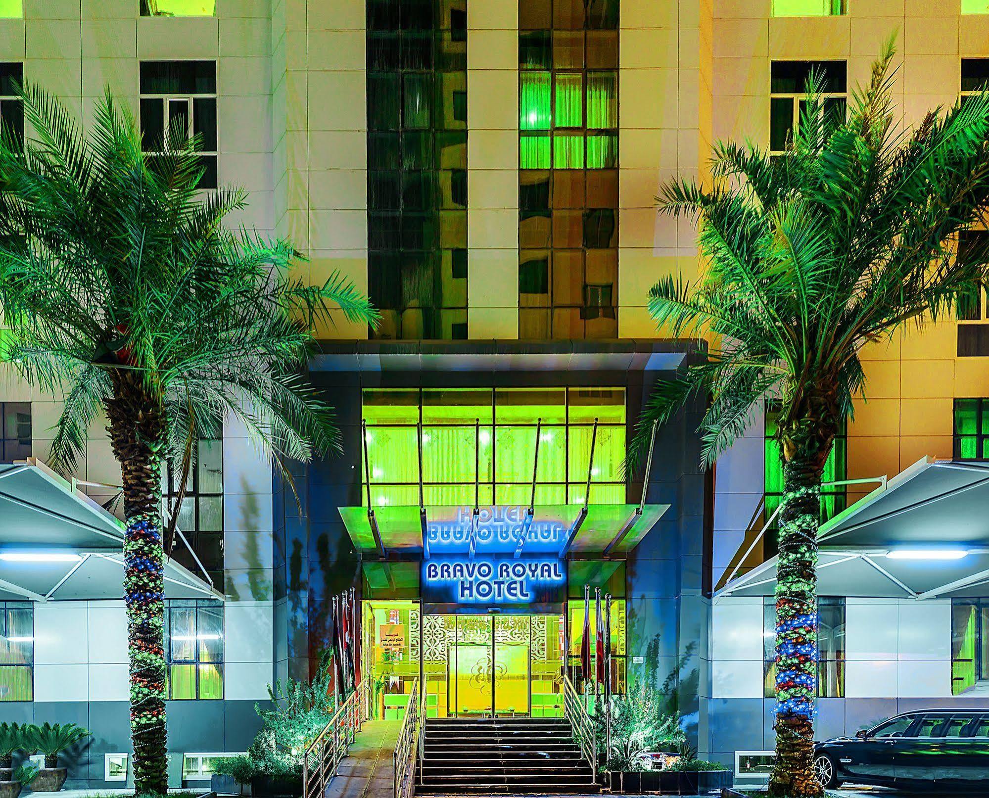 Bravo Royal Hotel Suites Кувейт Екстериор снимка